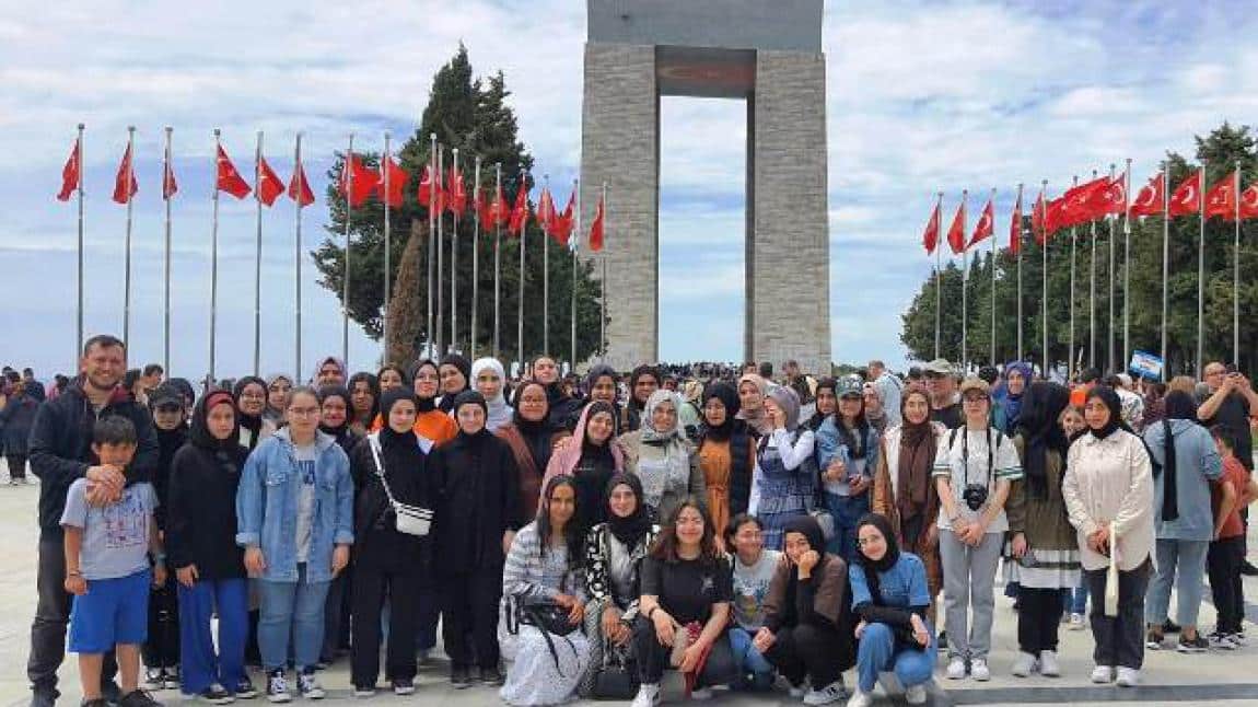 Öğrencilerimiz ve Öğretmenlerimiz Çanakkale ve Bursa'yı gezdiler